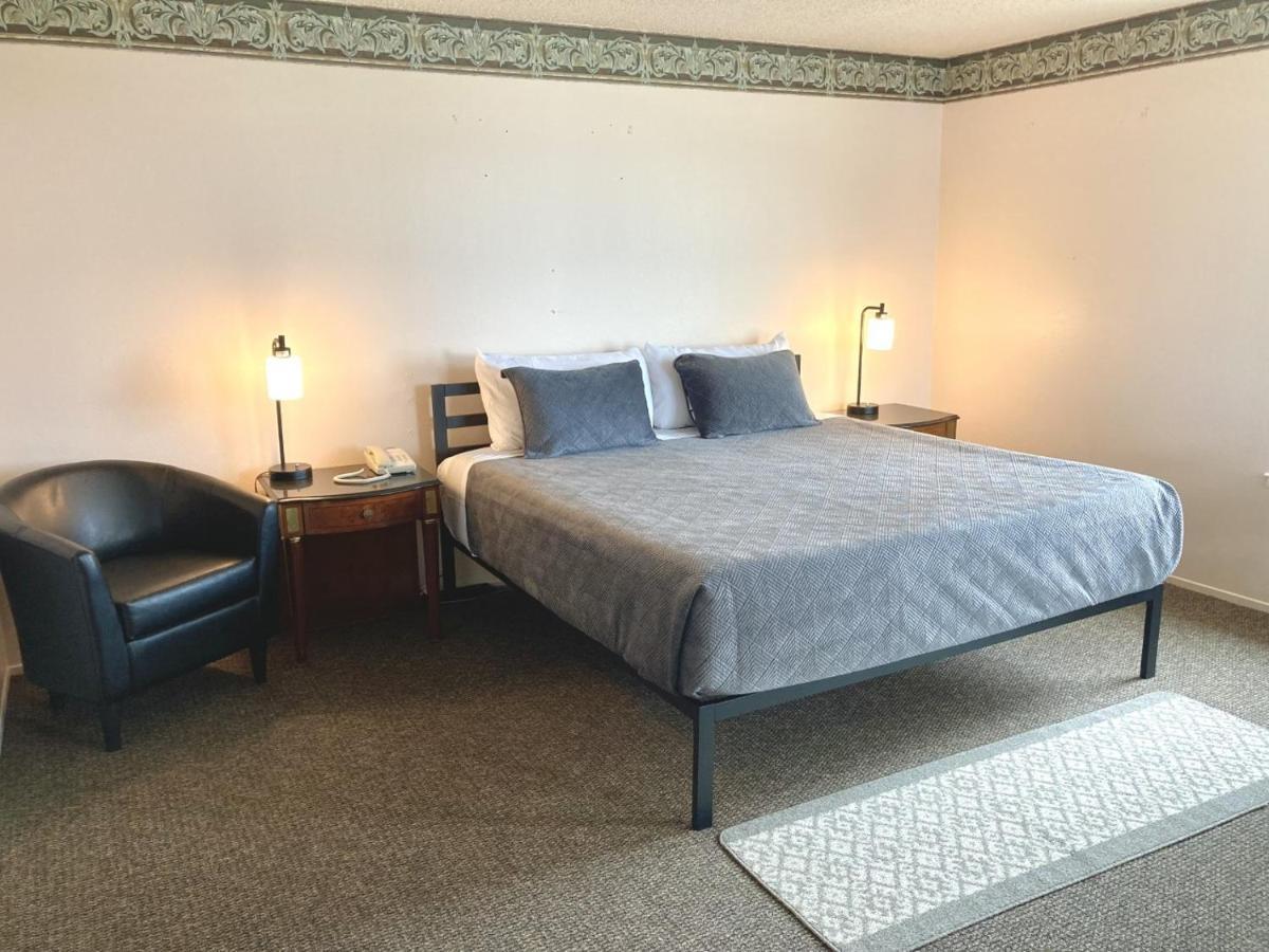 Coast Riders Inn 圣西米恩 外观 照片