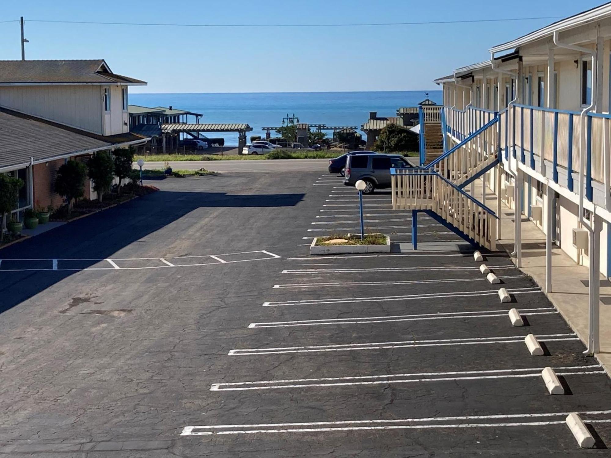 Coast Riders Inn 圣西米恩 客房 照片
