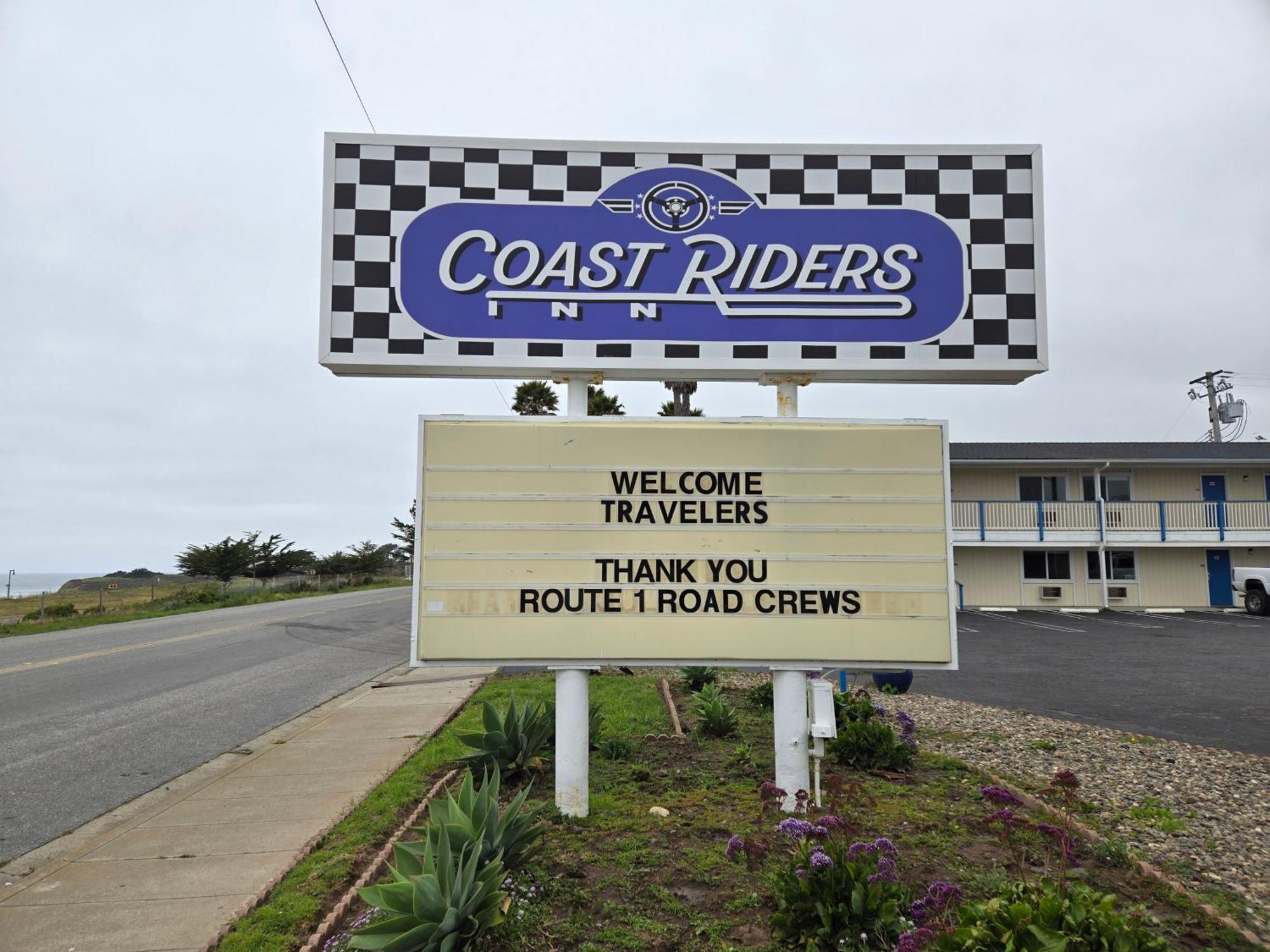 Coast Riders Inn 圣西米恩 外观 照片