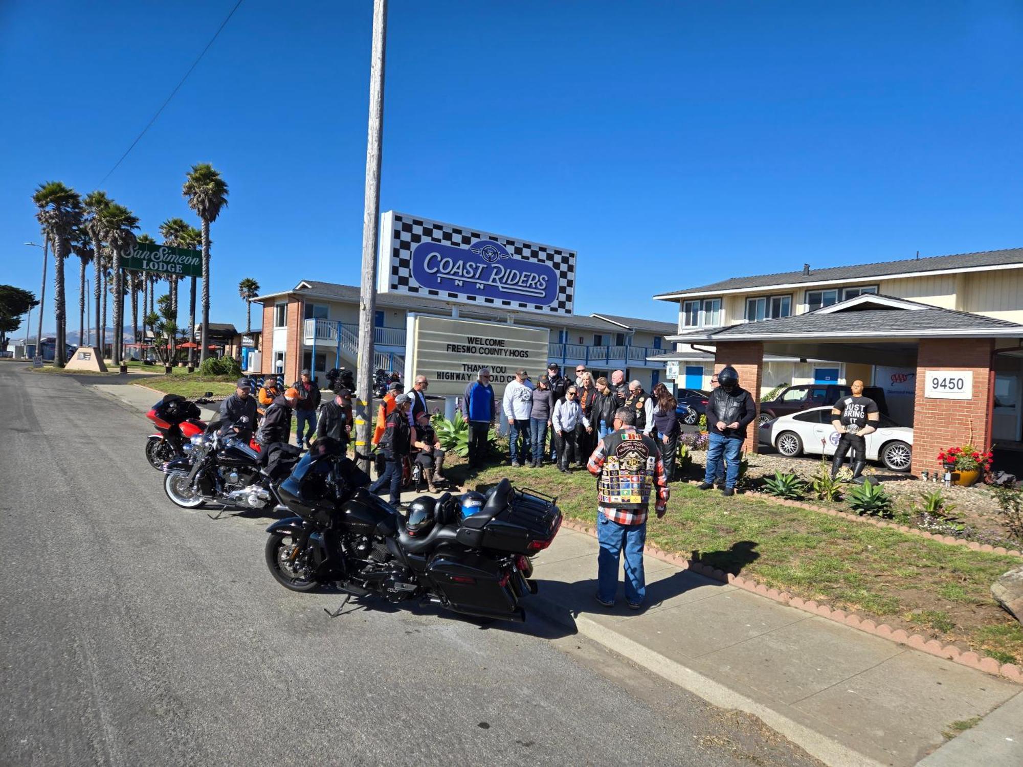 Coast Riders Inn 圣西米恩 外观 照片